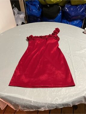 Snap Bright Red Dress with One-Shoulder Detail